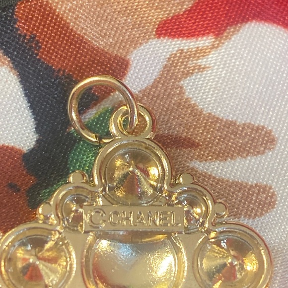 Chanel CC Charm, Chanel Dust Bag and Unbranded Twilly - Picture 6 of 10